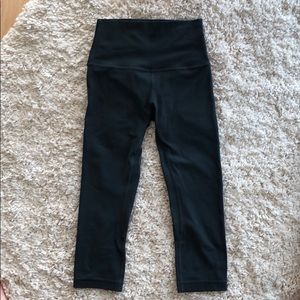 Lululemon align crop!!